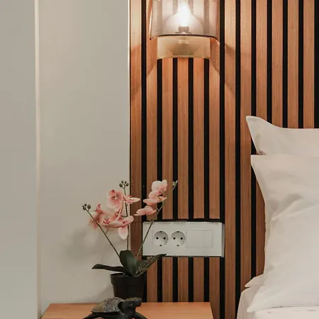 Komis Yard House, Luxury Apartment, Апартаменты *