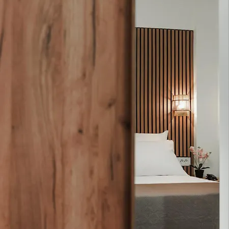 דירה Komis Yard House, Luxury Apartment,