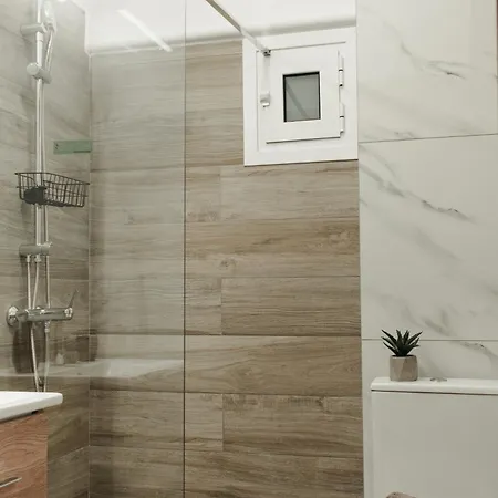 Апартаменты Komis Yard House, Luxury Apartment, *