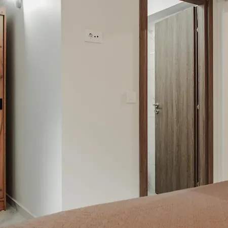 Апартаменты Komis Yard House, Luxury Apartment, Закинтос