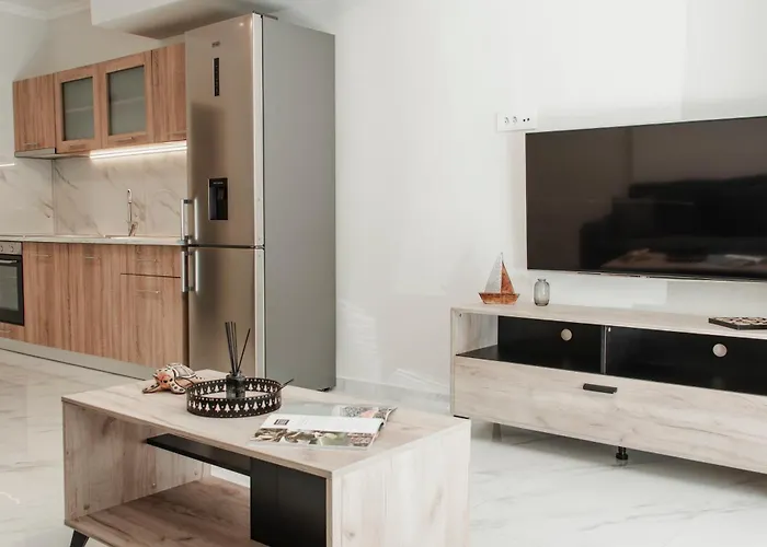 Komis Yard House, Luxury Apartment, Apartamento Zakynthos