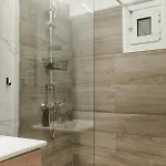 Komis Yard House, Luxury Apartment, *